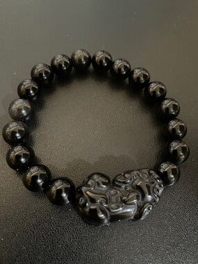 Unisex Stretch Onyx Bracelet